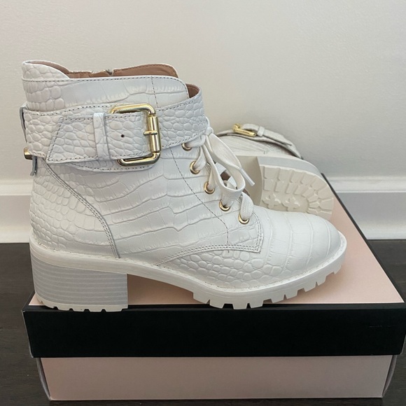 BCBGeneration Nubi Combat Bootie White - Picture 2 of 10